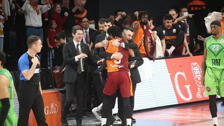 Günaydın Galatasaray Ailesi

#KapalıGiseSinanErdem