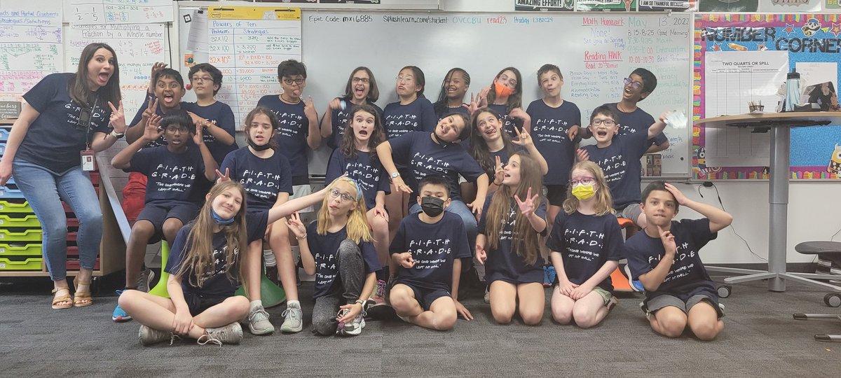 JMKirberger's tweet photo. Rockin' our 5th grade tshirts today! Happy Friday!! https://t.co/1CtbTIG2D4