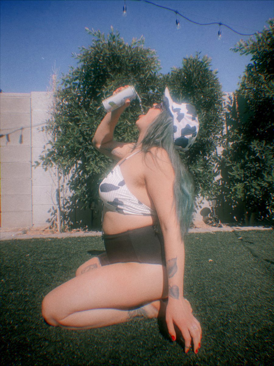 𝔅 ♒︎ tweet media
