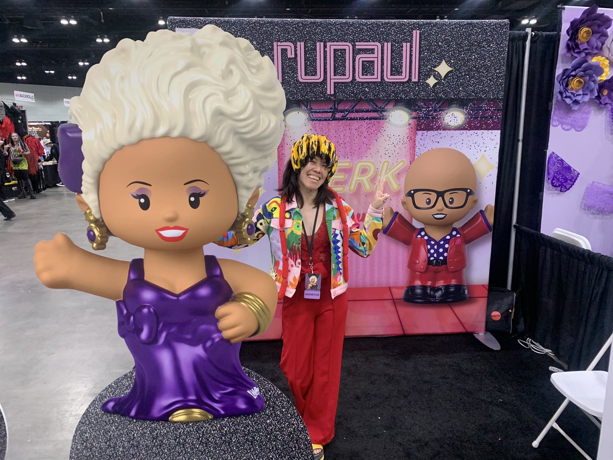 grrrfang's tweet photo. Flew from San Francisco straight to #dragcon Rupaul @fisherprice are so cute! https://t.co/T1Db8xmMlz