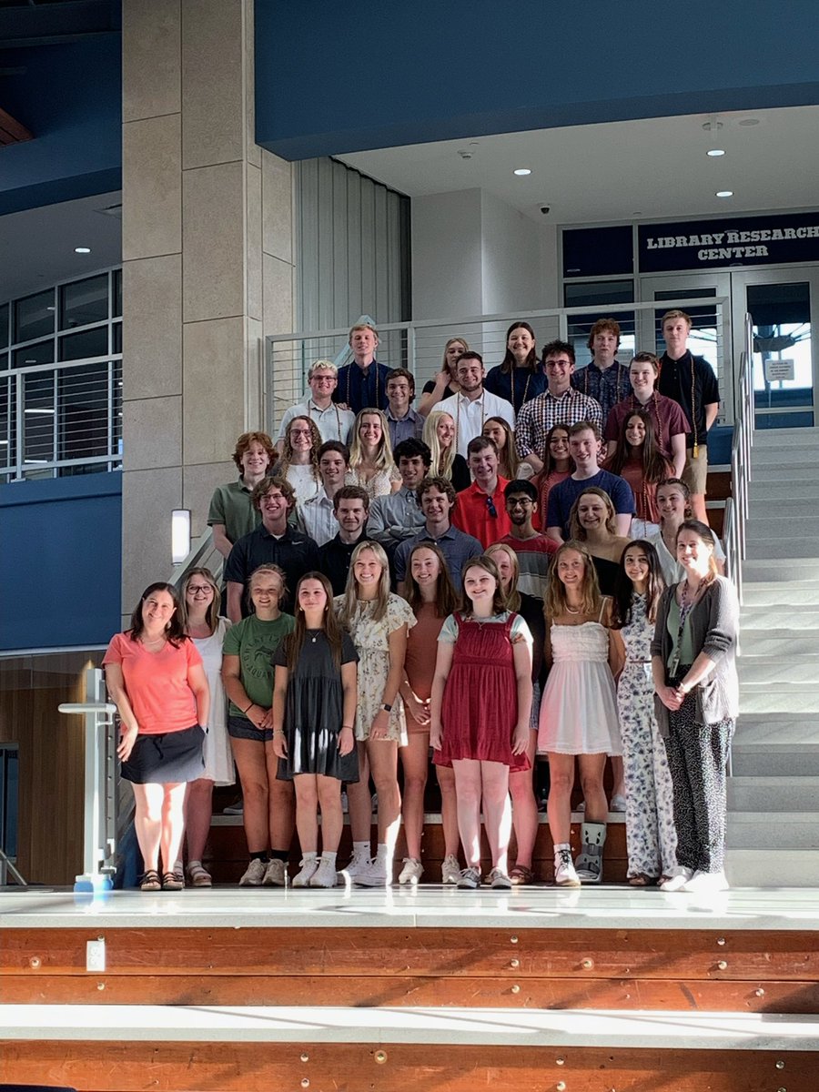 FrauBD's tweet photo. The @HudsonSchoolsWI National German honor Society inducted 53 juniors and seniors. An AMAZING group of @HudsonWisc kiddos!!! #losgehtsraiders https://t.co/jvAnKwYqfl
