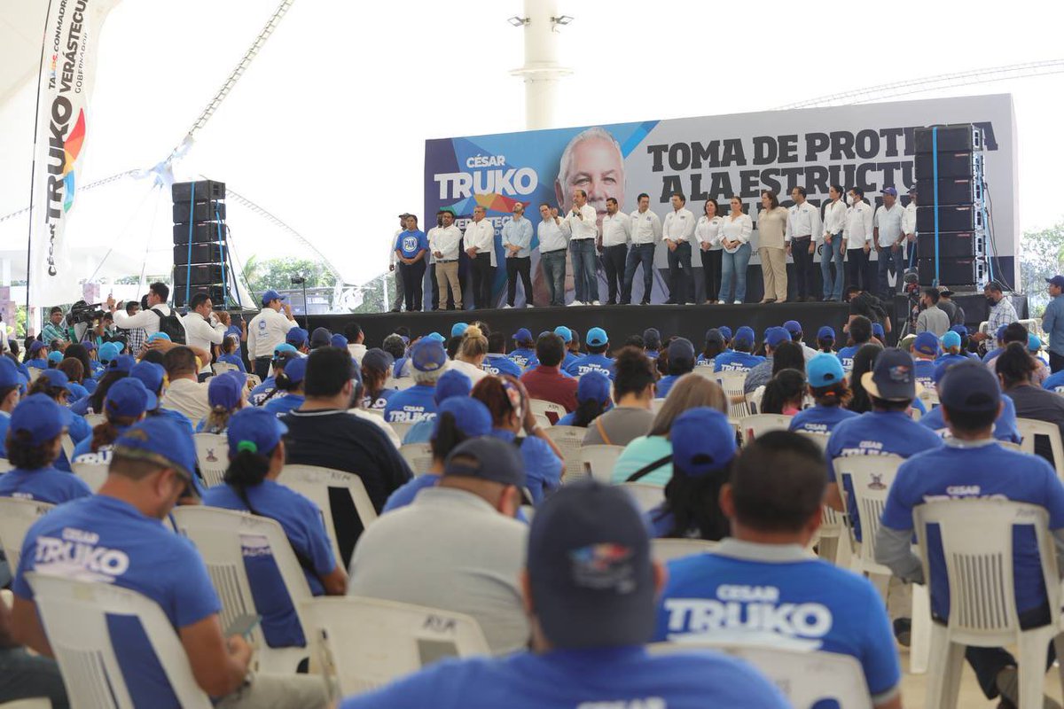 MarkoCortes's tweet photo. El ejército azul de Tampico está listo para la batalla del 5 de junio, para apoyar con todo a @TrucoVerastegui y ganar la gubernatura de Tamaulipas para continuar gobernando bien, avanzando y dando resultados.

#TampsConMadre
#TrukoGobernador https://t.co/AP1Hr5dqeq