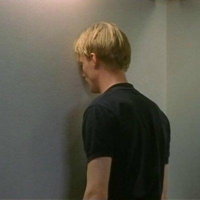 imlittlevision's tweet photo. recién hoy me creé la cuenta y ya la quiero eliminar. 
/pish pish. https://t.co/VjHxOyxJu1