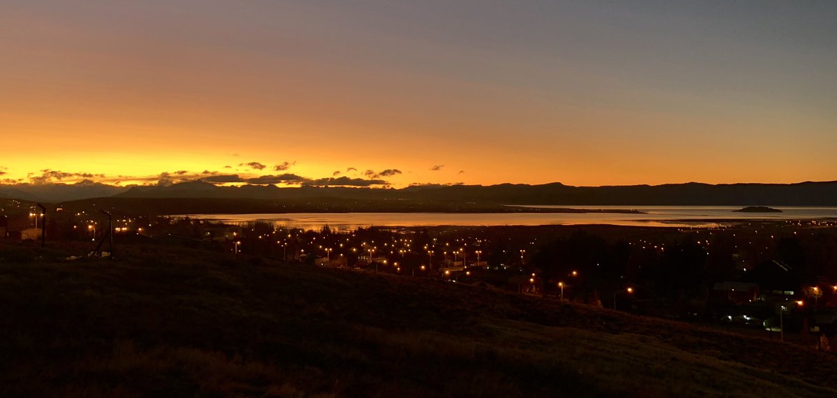 MartinFreileOK's tweet photo. Sin palabras… Atardecer de otoño en el paraíso. https://t.co/MYqOQzv8pj