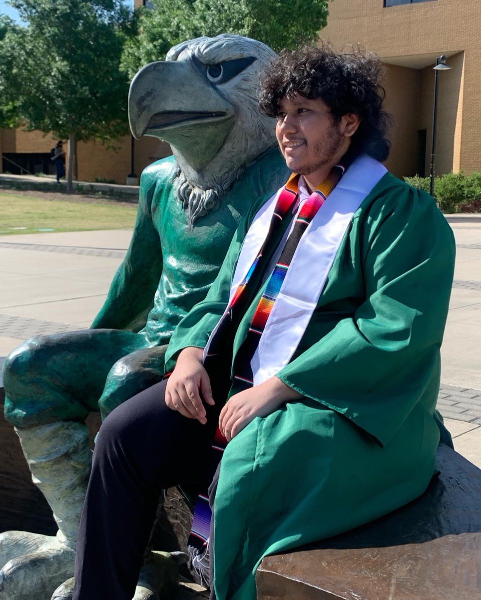Brian9545's tweet photo. Bachelor of Science in Mechanical Engineering Tech 🎓

•Minor in Comp Sci &amp; Engineering 
•Magna Cum Laude
•Certificate in manufacturing MEET
•Many late nights studying but we did it!! https://t.co/StRaOAl1n8