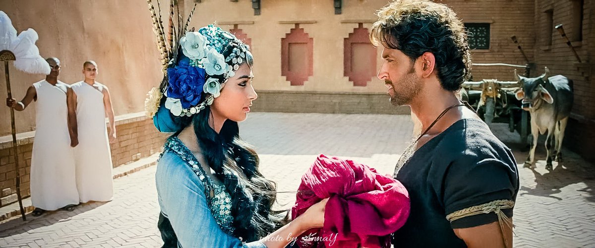 Rafetka's tweet photo. #MohenjoDaro
#AshutoshGowariker
#HrithikRoshan
#PoojaHegde
#Sarman
#Chaani
@AshGowariker
✨@iHrithik✨
@hegdepooja
@HrithikRules
Incredible scr. @anna_milia 😘🥰🤗 https://t.co/nAu3Jov9Fr