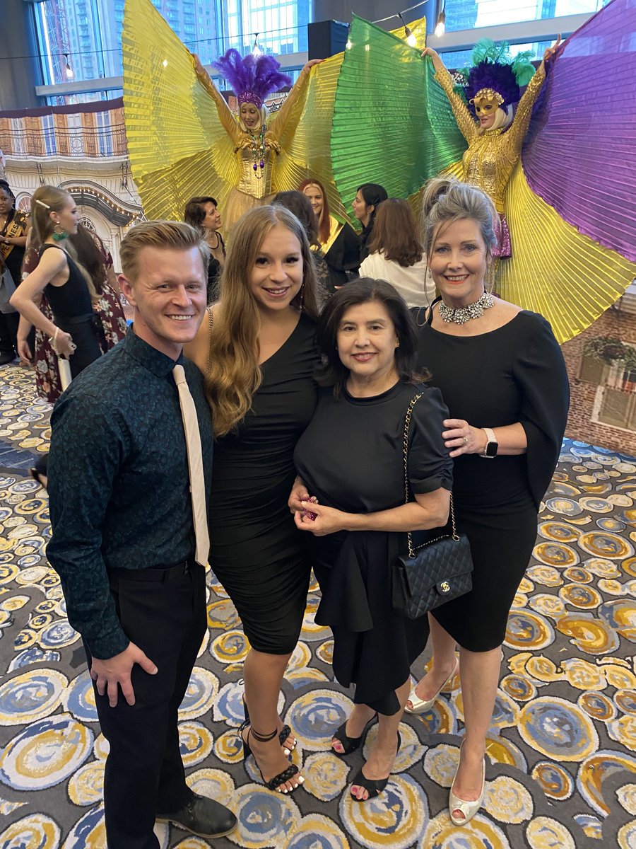 astewt64's tweet photo. Briargrove Proud! Congrats BTOY Marissa Hardy and ESO2 District Finalist TOY Gina Orzabal! #hisdeoy https://t.co/eC4JQ0eU0G