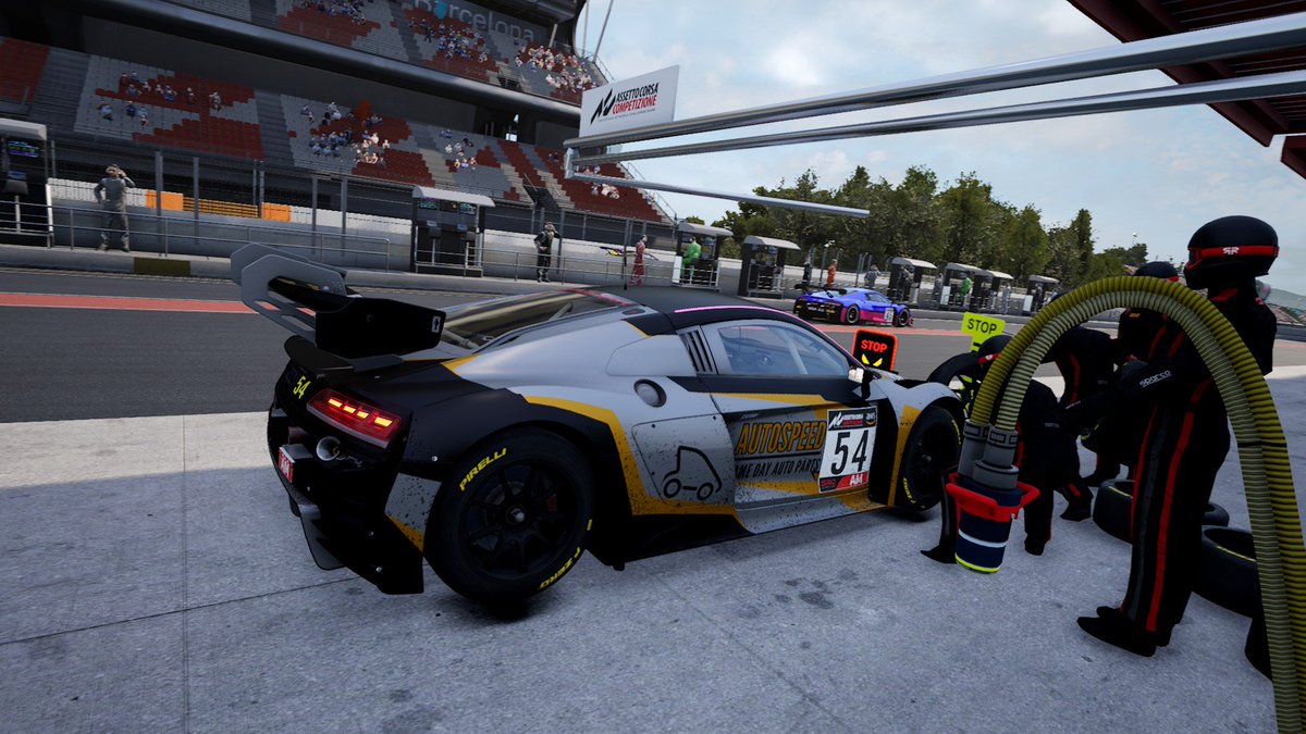 DatHuski's tweet photo. The #assettocorsacompetizione Pulse SimSport GT3 series started at Barcelona, a P2 in class for me after qualifying in P6, well worth the drive. Gotta carry it forward though, along with my fellow @UnchainedeSpor3 teammate @TAZxxTwitch https://t.co/PjzMQuMtBl