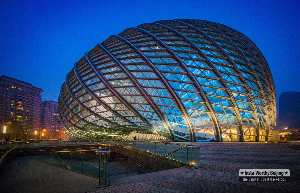 VisitBeijingcn's tweet photo. Phoenix Center, located on the southwest corner of Chaoyang Park, has become a particular favorite for photographers or ordinary folks looking to get that perfect InstaWorthy background for their pictures.
📍Phoenix Center
📷Phoenix Center
#beijing #phoenixcenter #instabeijing https://t.co/udOUGH8fZ6