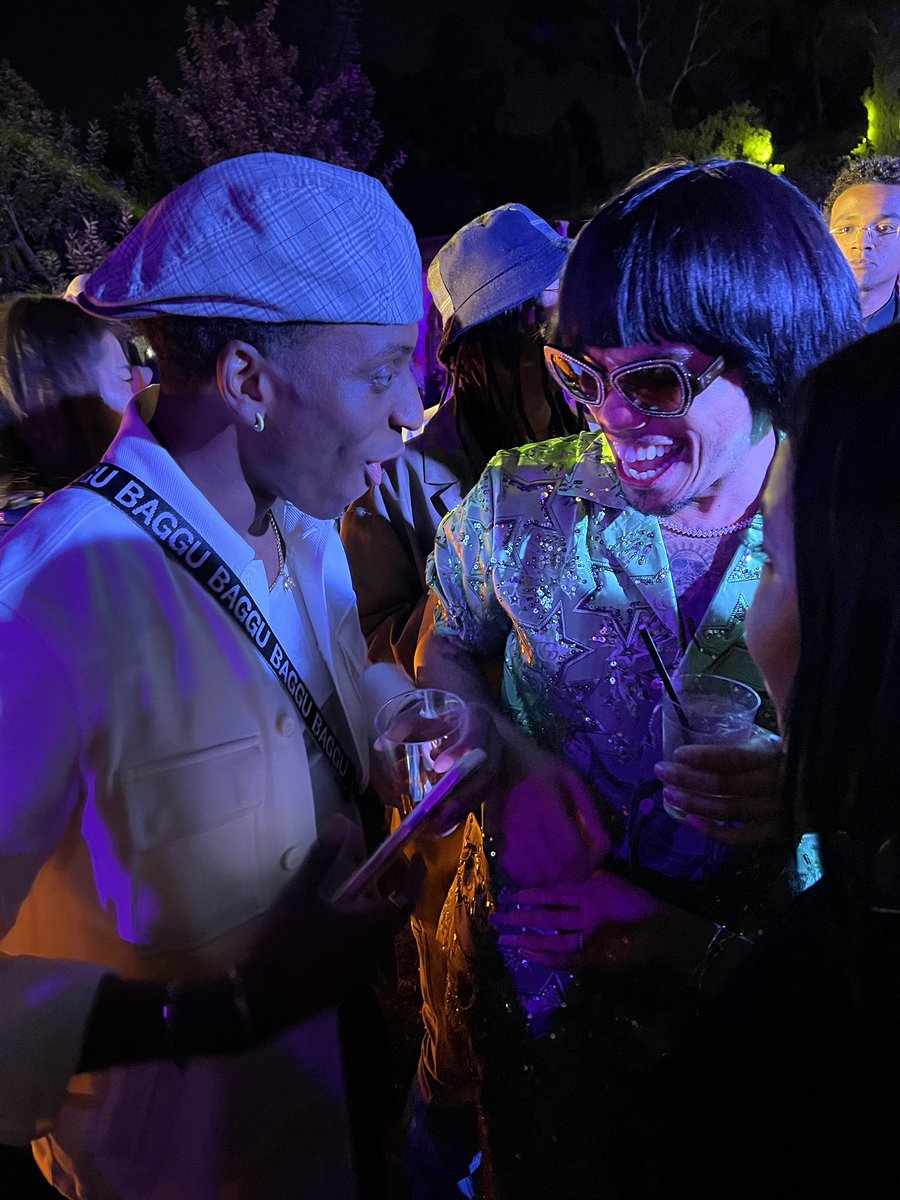 Half of <a href="/silksonic/">Silk Sonic</a> but full of the vibes  <a href="/RollingStone/">Rolling Stone</a> x <a href="/Meta/">Meta</a>