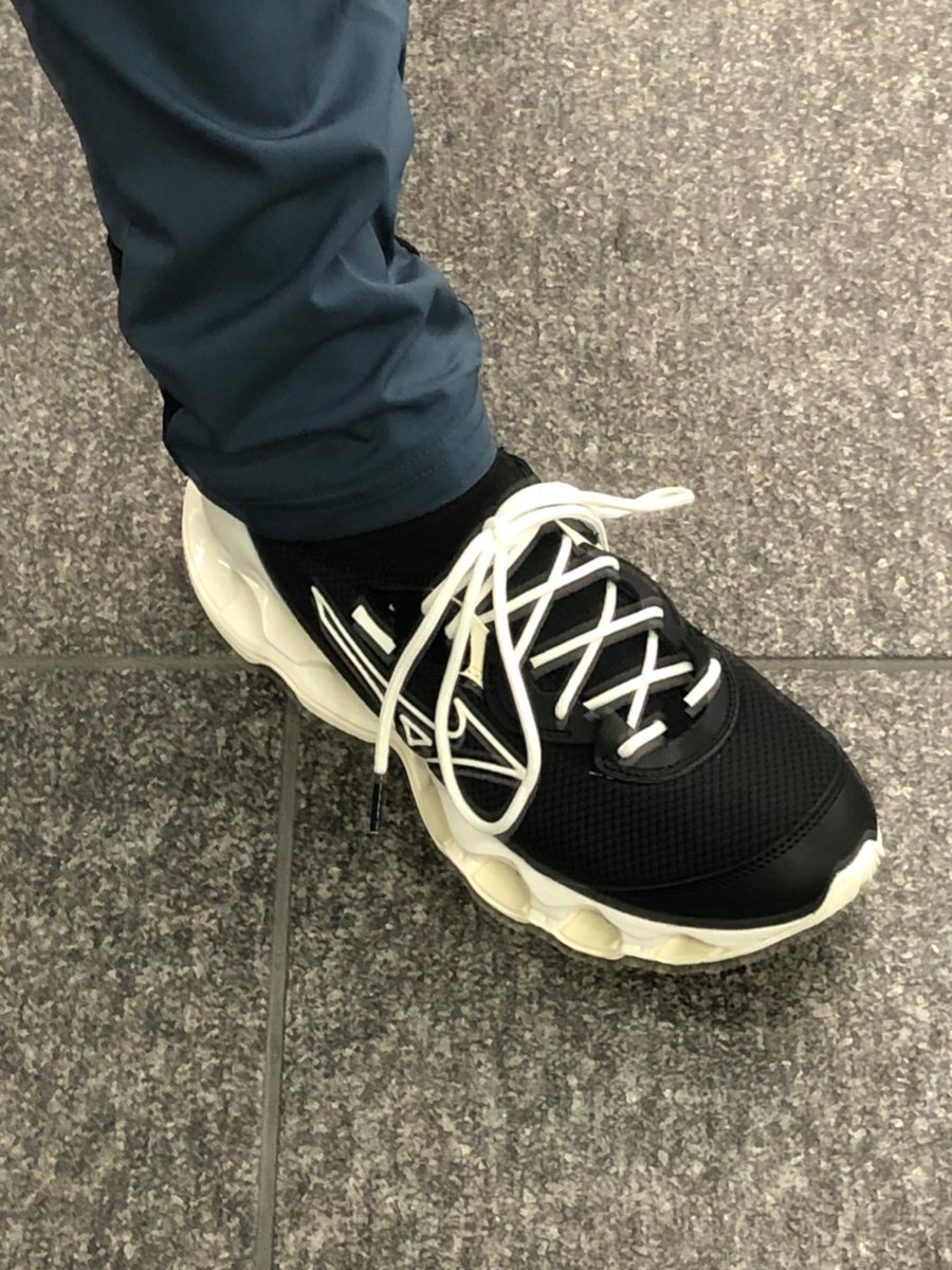 MizunoFlagship's tweet photo. WAVE PROPHECY B
(ウエーブプロフェシー ベータ)

モダンに進化を遂げたライフスタイルアレンジモデル✨

MIZUNO TOKYOにてお待ちしております💁‍♂️

https://t.co/KHLqs6F4pW

#ミズノ #MIZUNO #mizunotokyo #ウェーブプロフェシー #waveprophecy #スニーカー https://t.co/hHOfOXOLsl