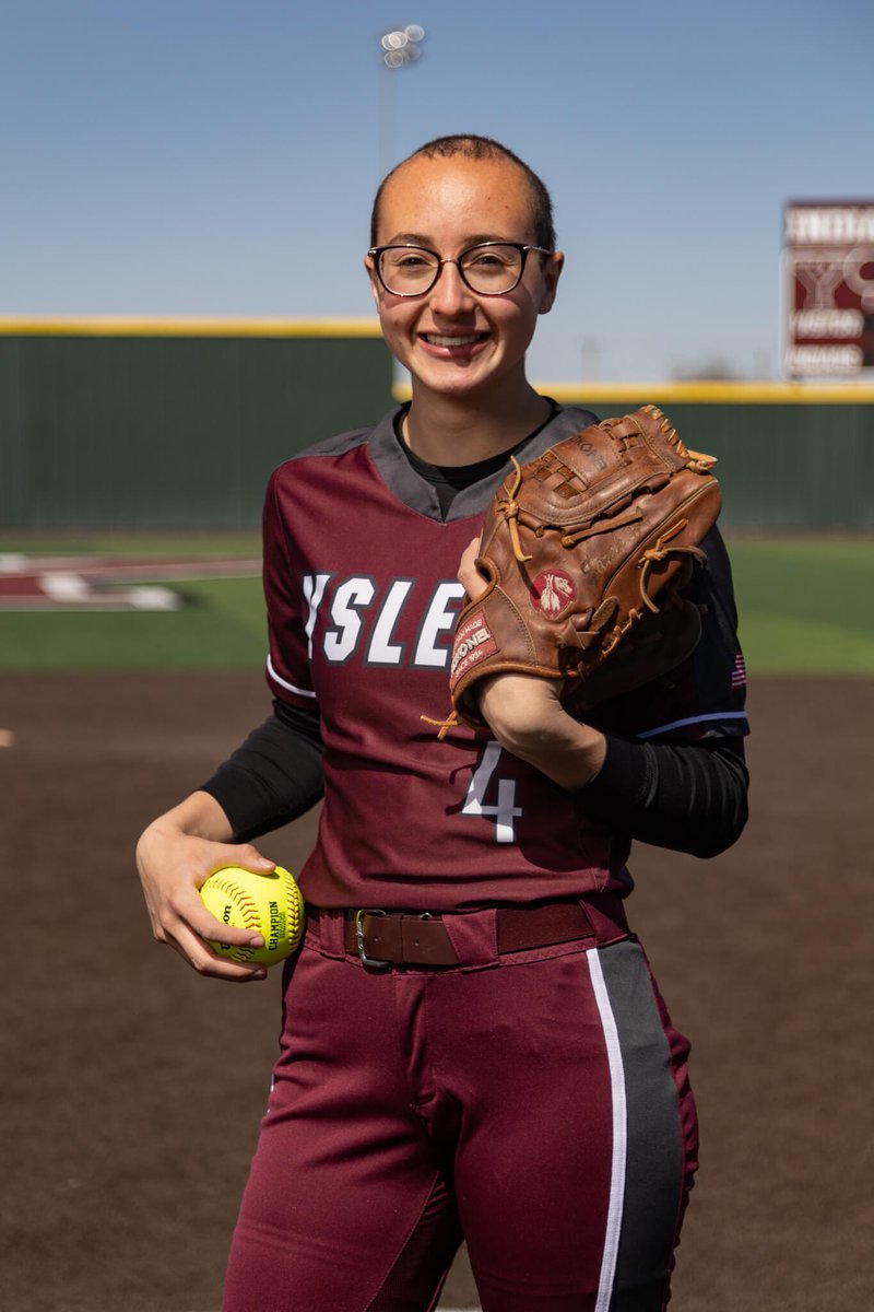 Congratulations to <a href="/ElviaJanae/">Elvia J. Yepez</a> and Sarah Lopez Touchy who were selected Honorable Mention 2-5A All District! BOWUP ladies 🏹🏹 <a href="/YsletaSports/">Ysleta HS Athletics</a> <a href="/YsletaHS/">Ysleta HS</a>