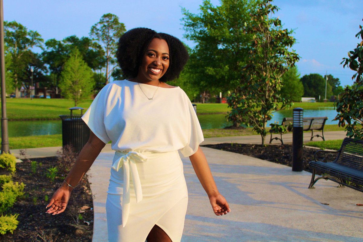 thatssofeli's tweet photo. I guess it’s safe to say that I officially ‘Did This B.S. in my Sleep’ 🥱🎓
⚕️Summa Cum Laude
⚕️B.S. in Health
⚕️PantherPhDs Member
⚕️Melanin Member                                 
⚕️Dean’s List
⚕️Honor Roll
⚕️Full Time Job Offer

Tomorrow 8:30AM | Alumna Status Loading 🥳 #PV22 https://t.co/Adsd8p2Wj4