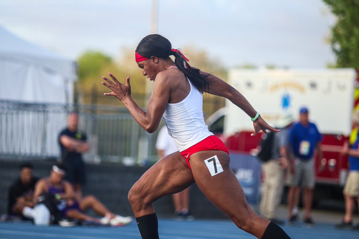 Know the name Arianna Walker

The freshman leads the Redbirds in the 200m dash prelims, clocking a time of 23.91 to win heat one and finish second overall 😤

That time ranks 𝐅𝐈𝐅𝐓𝐇 in school history!