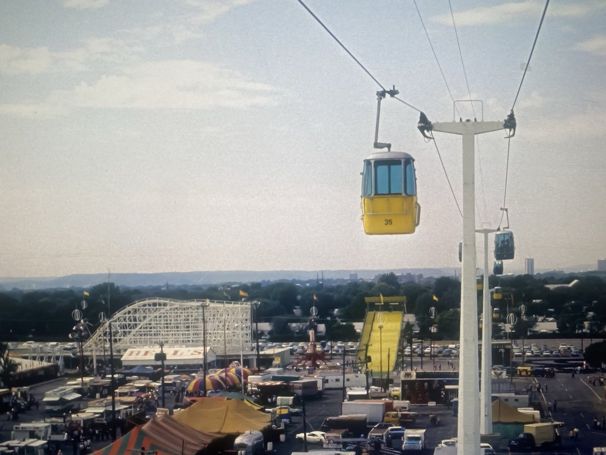 ChinhDoan's tweet photo. TULSA SKY RIDE COMING DOWN: A landmark of #TulsaStateFair is coming down, unless someone steps up to operate the #SkyRide.
#ExpoSquare announced plans to demolish the ride if no one buys it from the county.
At 9 & 10 on @NewsOn6, hear from former operators on ride’s future. https://t.co/BAgNWkezsr