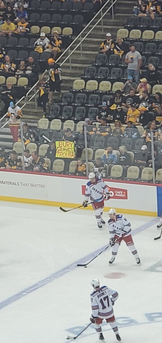 vern412's tweet photo. #LetsGoPens Bury Trouba https://t.co/urysI8QEjH