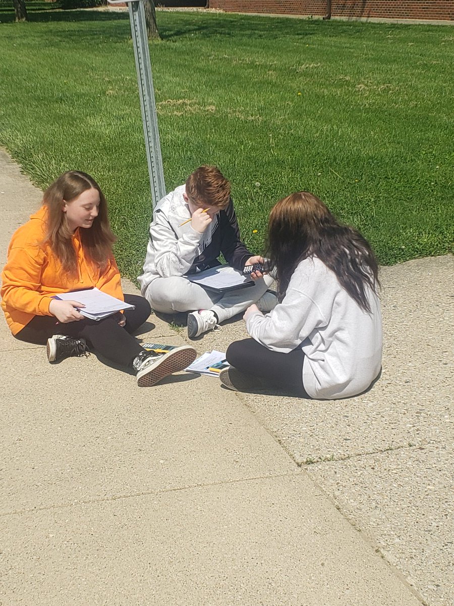 MathEagles's tweet photo. We took the Quadratic Formula outside in Algebra today! Students enjoyed the fresh air working on a hard concept in Algebra!@lakes_renee @LHSGoldenEagles @SuptStover @Punkerdunk @dberry1978 https://t.co/yQxqGfcVuC
