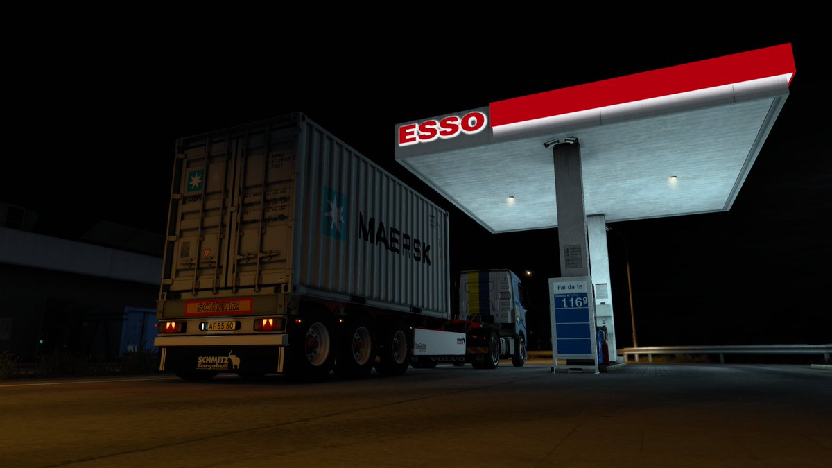 unnjitech's tweet photo. Fill up diesel @ ESSO gas station.
#unnjitech 
#EuroTruckSimulator2 
#SCSsoftware 
#Volvo
#ESSO https://t.co/KweagwUViT