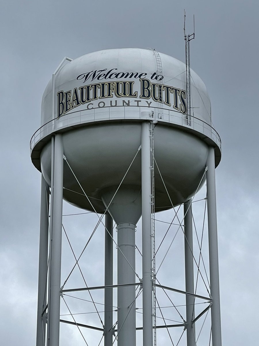 mccrearyradio's tweet photo. Well, at least some people in Georgia still have a sense of humor! #BeautifulButts https://t.co/wqN7qia9C3