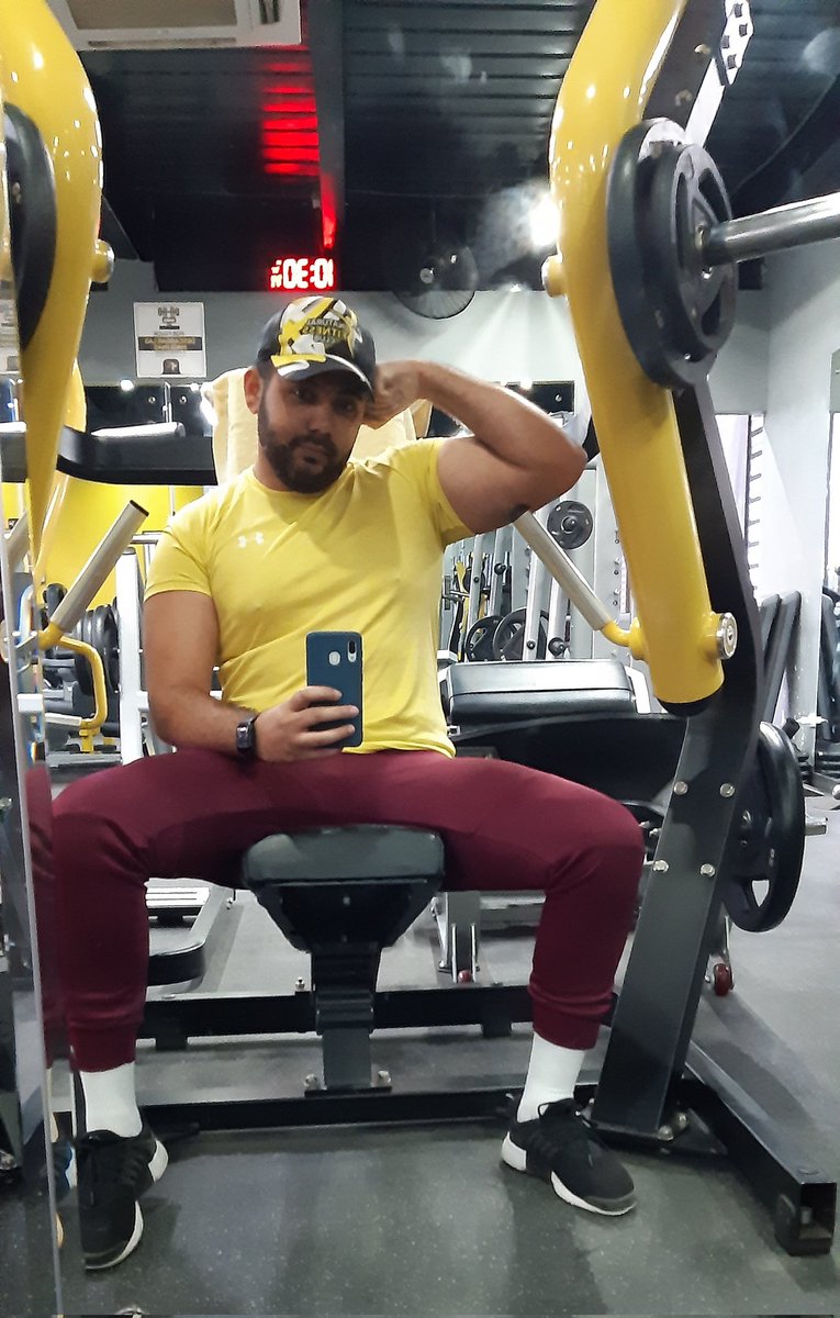 WilsonFilpo's tweet photo. Ya están cogiendo forma estas alitas de pollo jje. https://t.co/Qzgc1L2Oh8