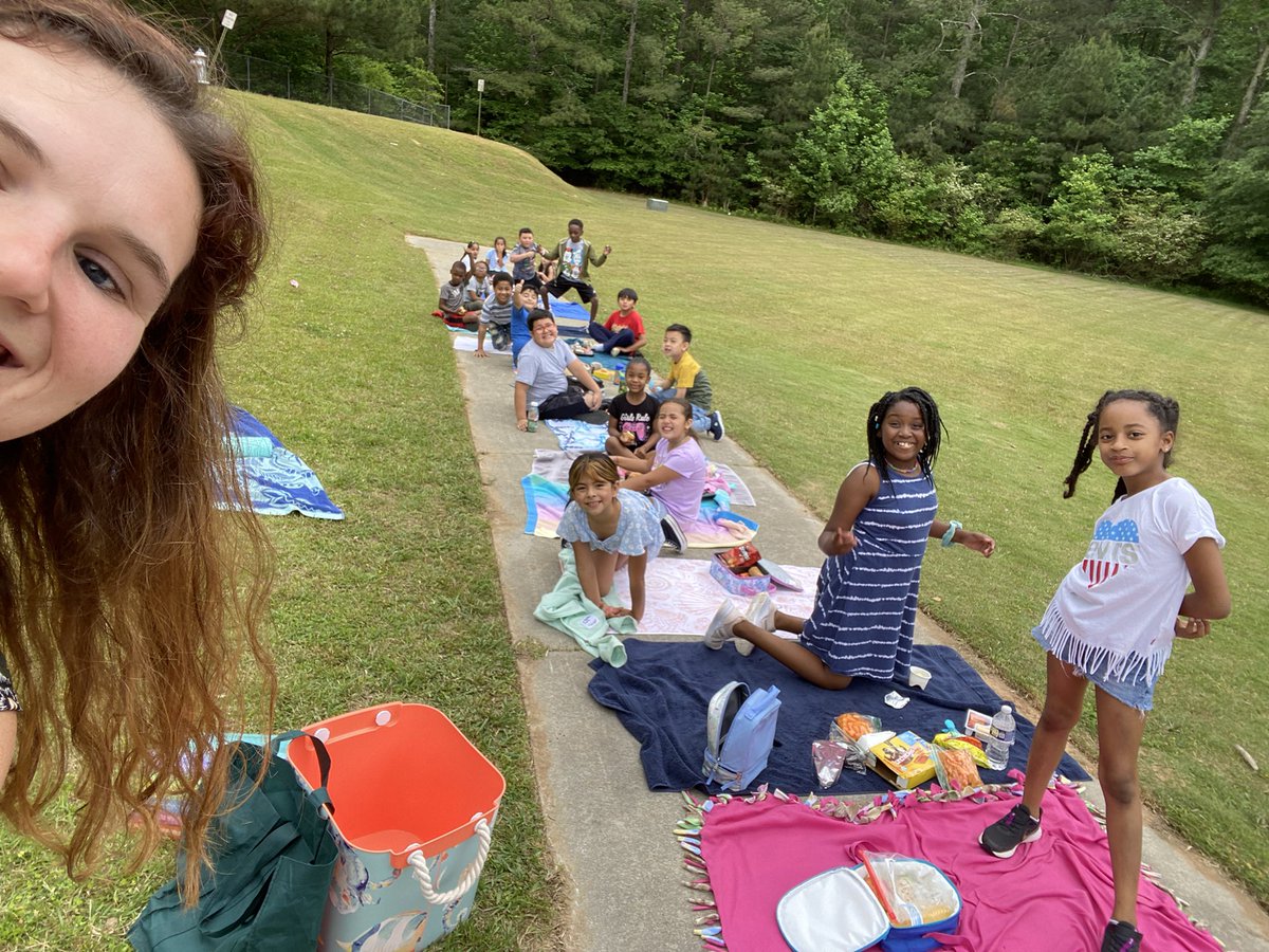 MrsWallace2nd's tweet photo. Picnic day was a blast!!! Can’t believe we only have 8 days left! I will miss these kiddos next year! #growinggreatness @BirneyBobcats https://t.co/qyxA50TIKC