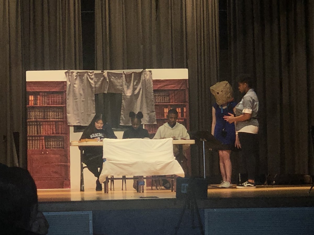SGTheBestNest's tweet photo. ✨Wow!!  What an amazing presentation by the SGMS Drama Department. Their presentation of “Alibis” was simply amazing from start to finish! Let’s commend these student actors and celebrate their wonderful performance! Lookout Broadway… We believe “The Future Starts Here”! 🎭🦅💙 https://t.co/jOPS1zrTqZ
