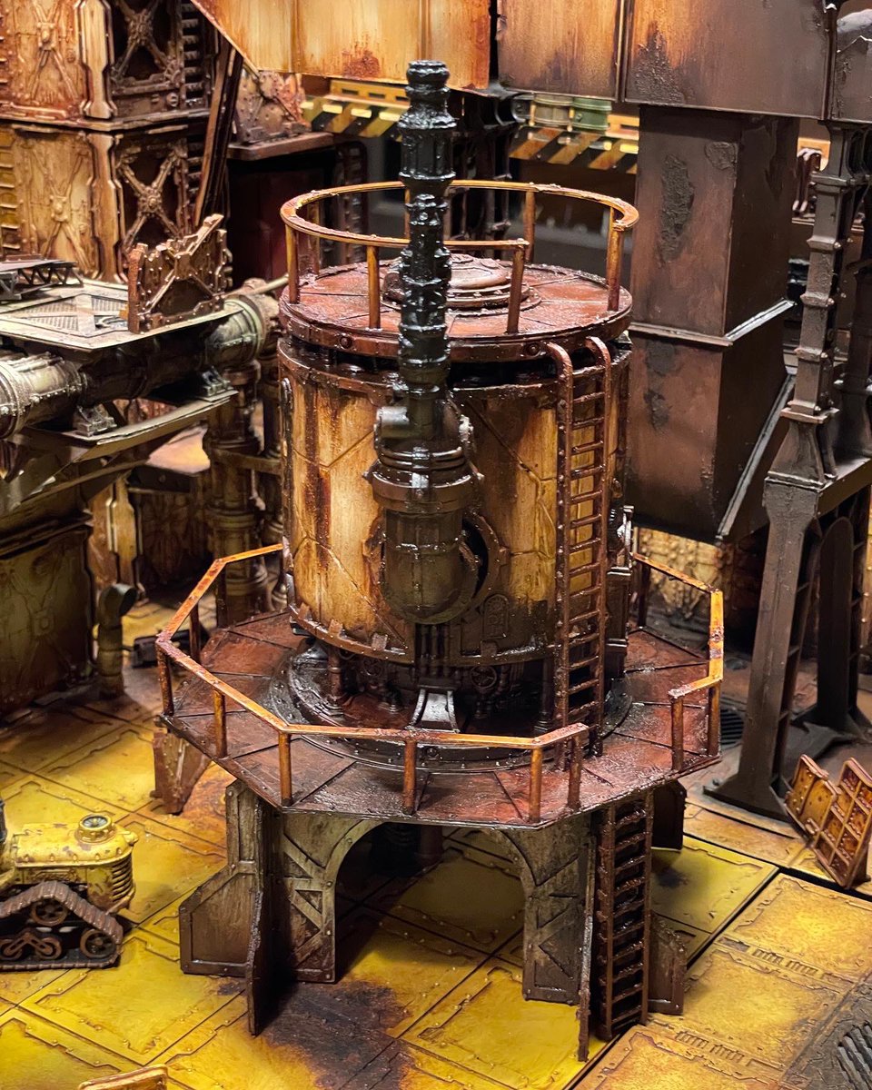 dylangould's tweet photo. #necromunda tank platform. Mix of SM and diecut parts. #sectormechanicus #WarhammerCommunity https://t.co/ppW5diPsbZ