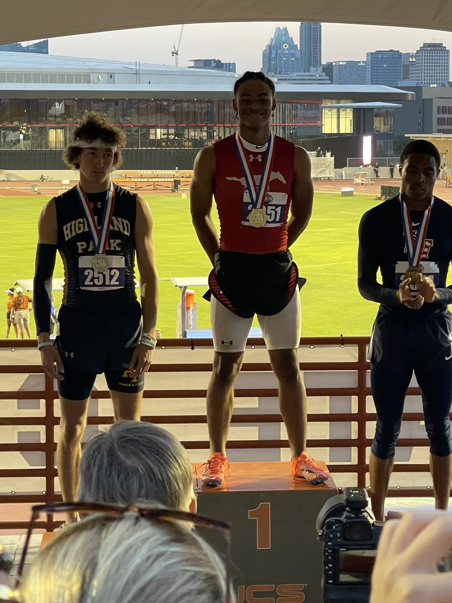 Manor ISD Athletics (@manor_sports) on Twitter photo Congratulations to <a href="/CheNwabuko1/">Che Nwabuko 📍</a> on taking home the gold in the 200M dash at the UIL State Track meet!! <a href="/ManorSeniorHS/">Manor Senior High</a> <a href="/ManorISD/">Manor ISD</a> <a href="/ManorHS/">Manor High School</a> Congratulations to <a href="/CheNwabuko1/">Che Nwabuko 📍</a> on taking home the gold in the 200M dash at the UIL State Track meet!! <a href="/ManorSeniorHS/">Manor Senior High</a> <a href="/ManorISD/">Manor ISD</a> <a href="/ManorHS/">Manor High School</a>