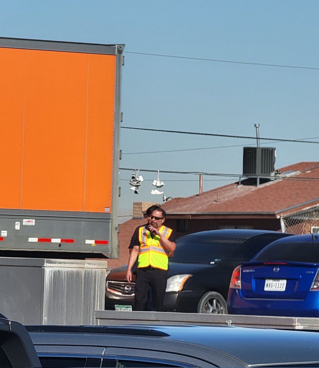 MAcosta_SHS's tweet photo. The boss man @Socorro_HS directing traffic this morning! "There are no job titles, just jobs that need to get done" #anythingforourkids #TeamSISD #makingdifferences @MaribelSHS https://t.co/kxtnH7mBZo