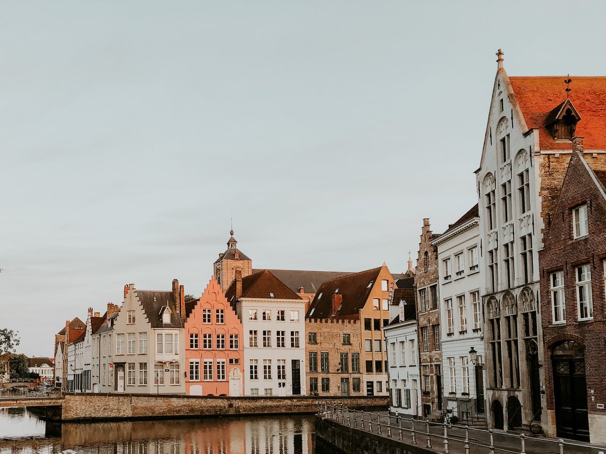 tan_sco's tweet photo. In Bruges, back in 2019. https://t.co/ge7cNUoPqE