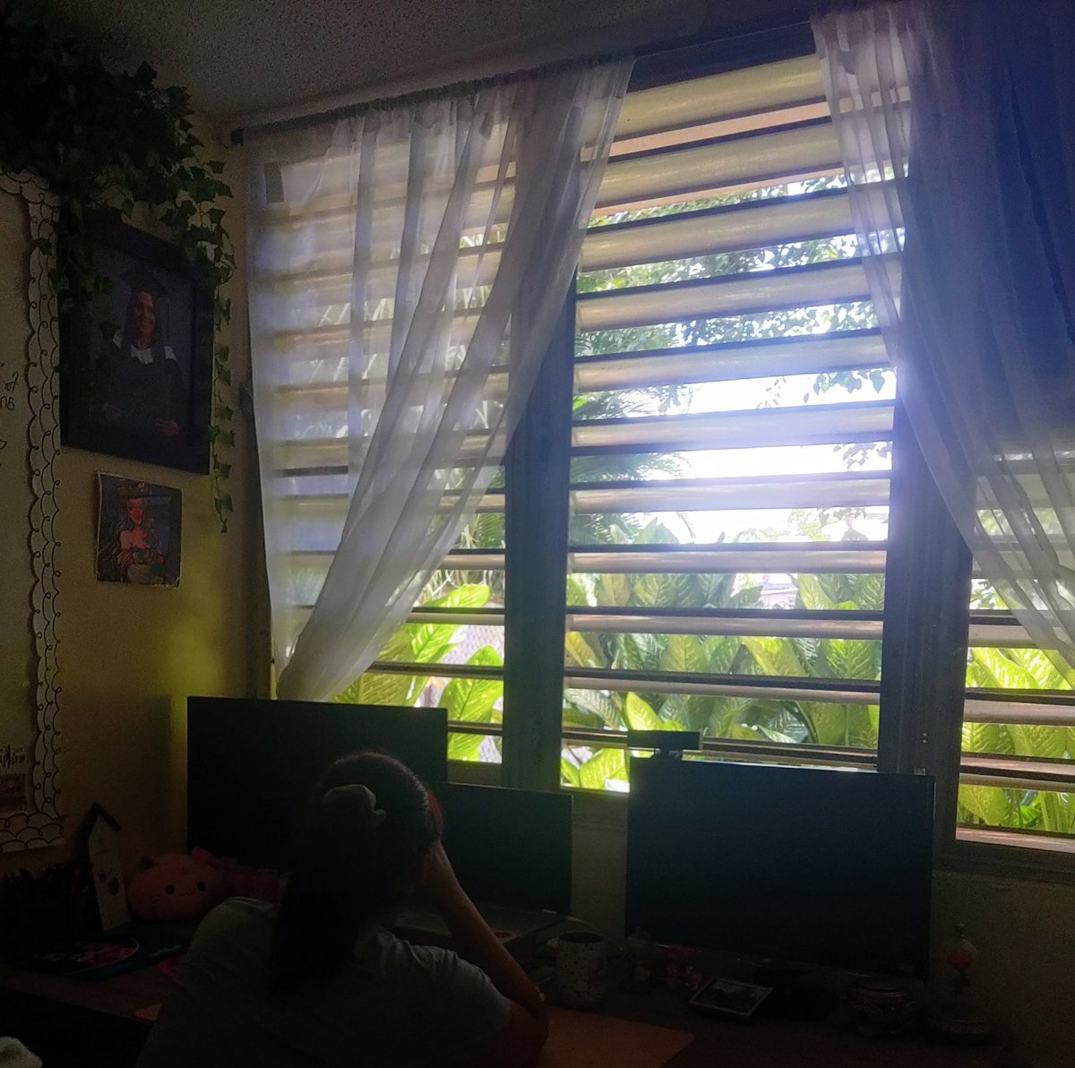 sailorbita's tweet photo. Hoy admito que fue bien emocional para mí porque hace un año decidí irme de mi "comfort zone" y entre a un mundo digital y completamente administrativo a aprender desde cero. Hoy firmé una promoción en el trabajo y no tengo como expresar mi gratitud. https://t.co/8gJG7nNqNN