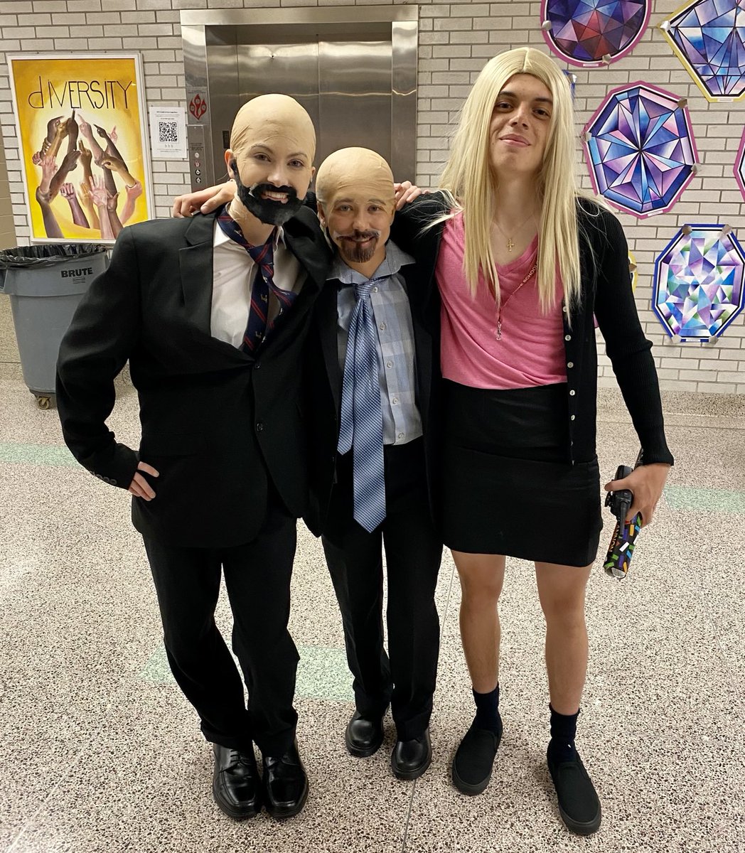 MrTonySantana's tweet photo. Great night at the GCHS Senior Fashion Show! Complete with student versions of the building administration! We’ve never looked so good! #GCFUN #GCPRIDE https://t.co/y4NZz436W1