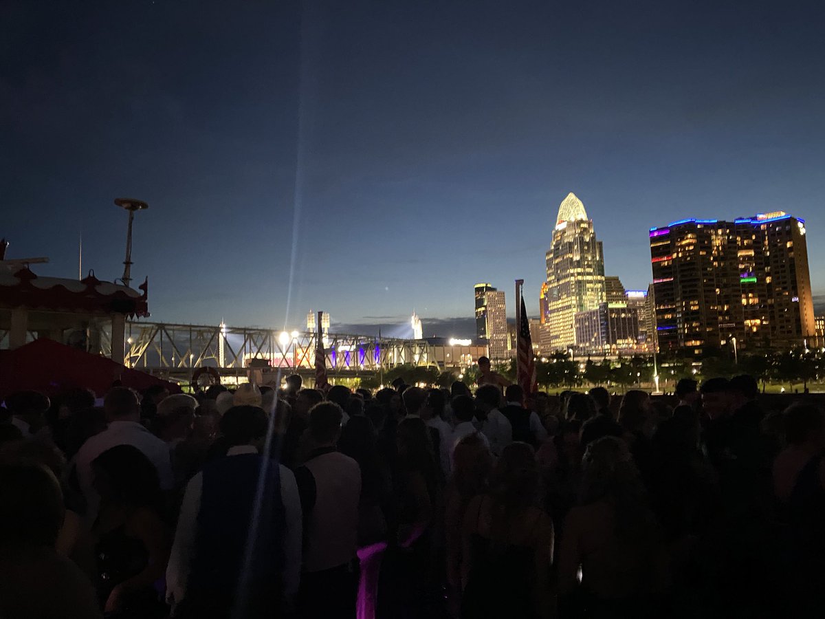 Passing Great American Ballpark
<a href="/SLSDLindley/">Mr. Lindley</a> @wildcatsofhhs