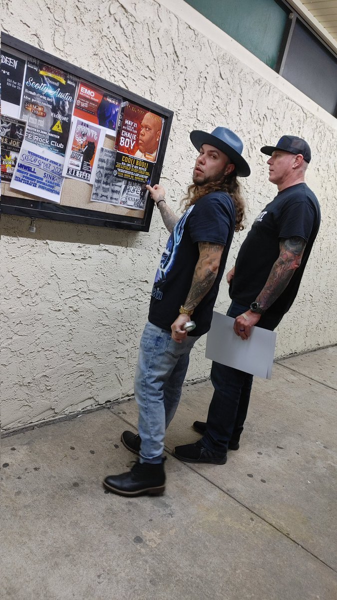 itscoolibooli's tweet image. Street Campaign! 🤘🤠🎶
#Campaign #Music #Event #Network #Hustle #Promo #LevelUp #CooliBooli 🔗 May 21 Chalie Boy Live!