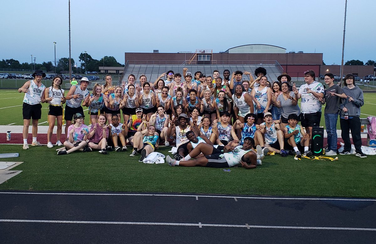 Seniors win powder puff! 26-0 <a href="/FairfieldISD/">Fairfield ISD</a> @fairfield_hs