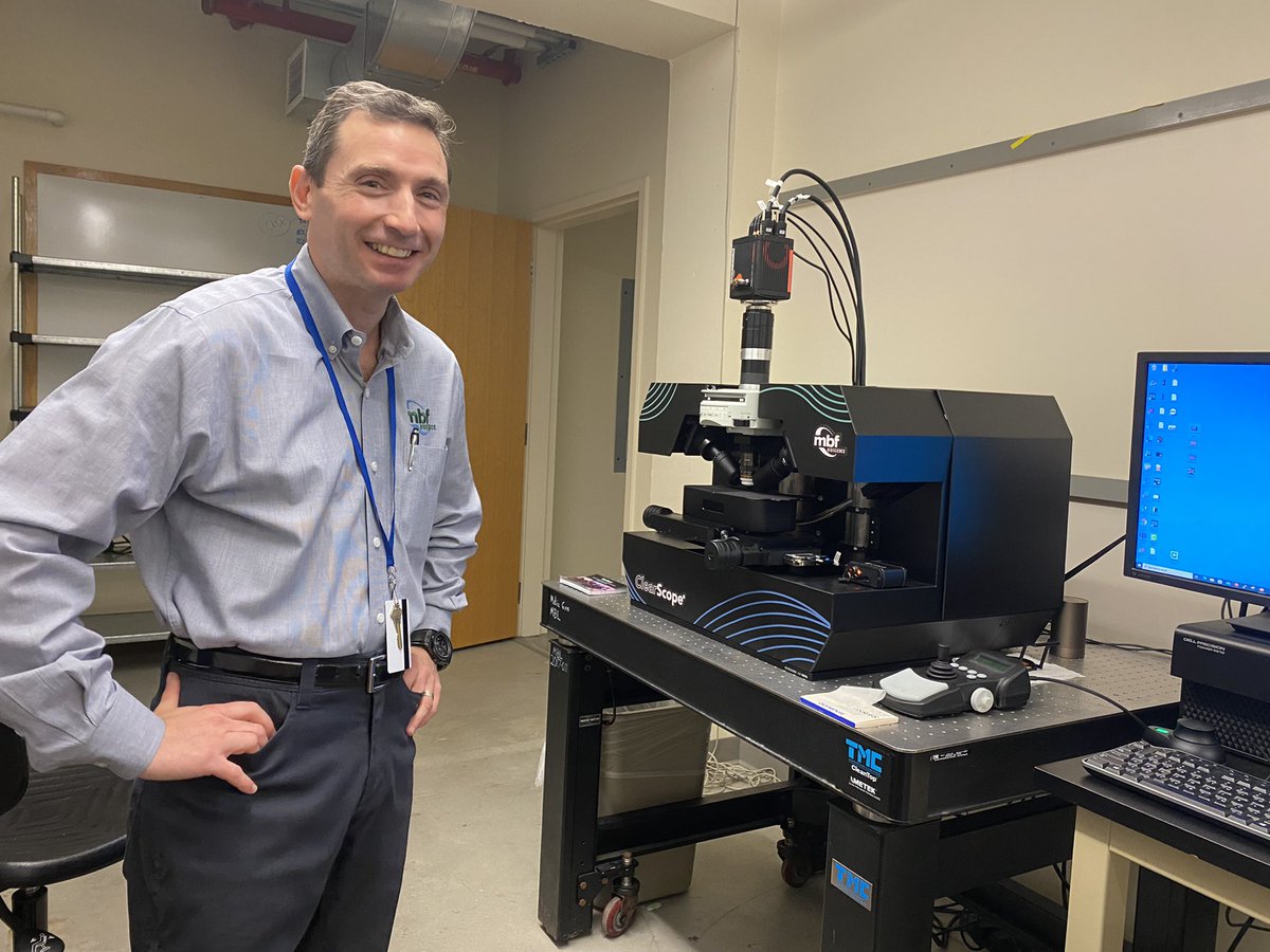 Peter Lang of MBF Biosciences takes advantage of a breather between labs to prep his ClearScope light sheet system for the next group of students. The ClearScope uses a Hamamatsu Fusion camera.   @LSFMMBL <a href="/MBLScience/">Marine Biological Laboratory (MBL)</a> <a href="/MBFBioscience/">MBF Bioscience</a> <a href="/HamamatsuPhoton/">Hamamatsu</a> <a href="/fiercephoton/">Stephanie Fullerton</a>