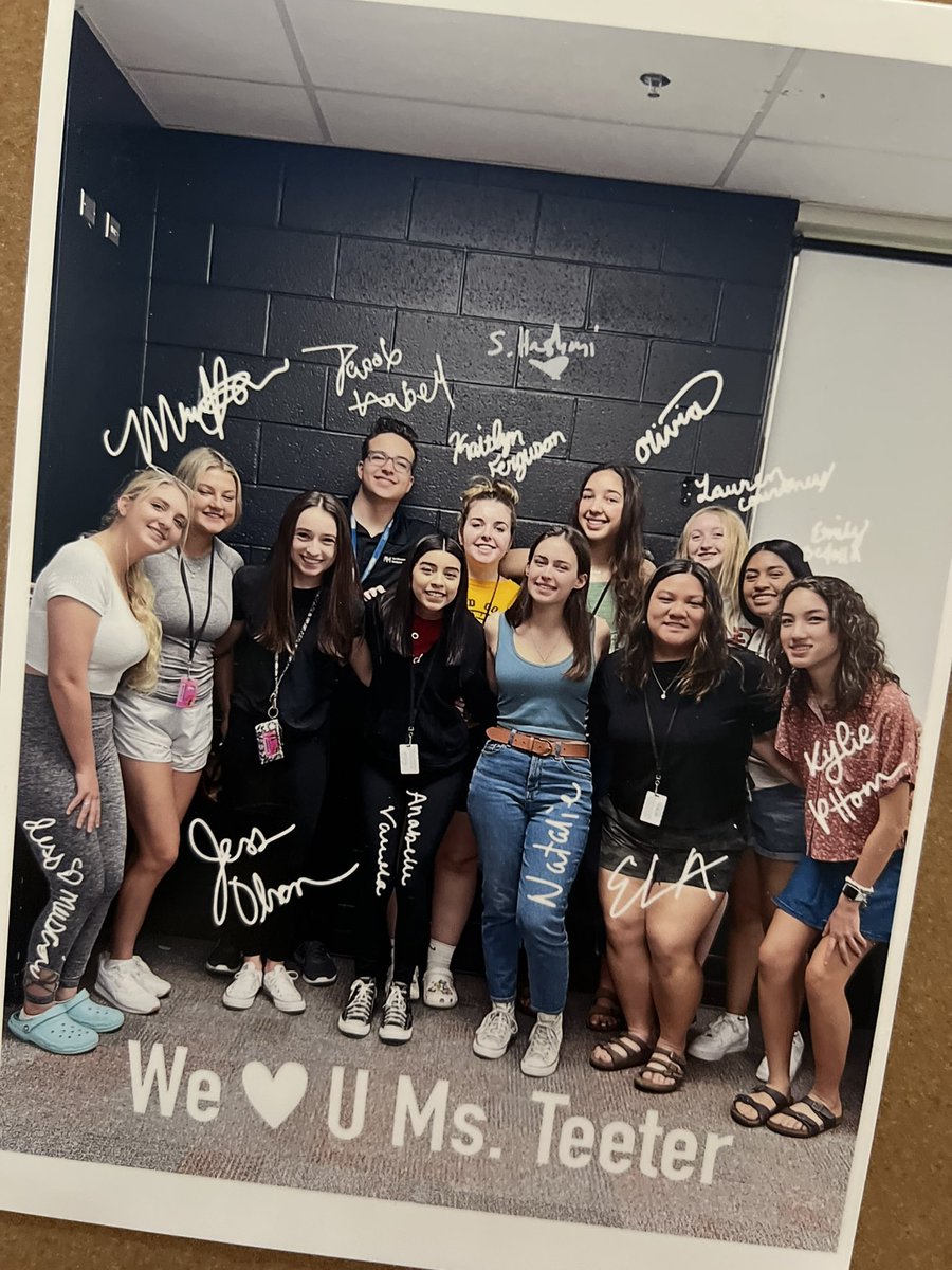 Lauren Teeter tweet media