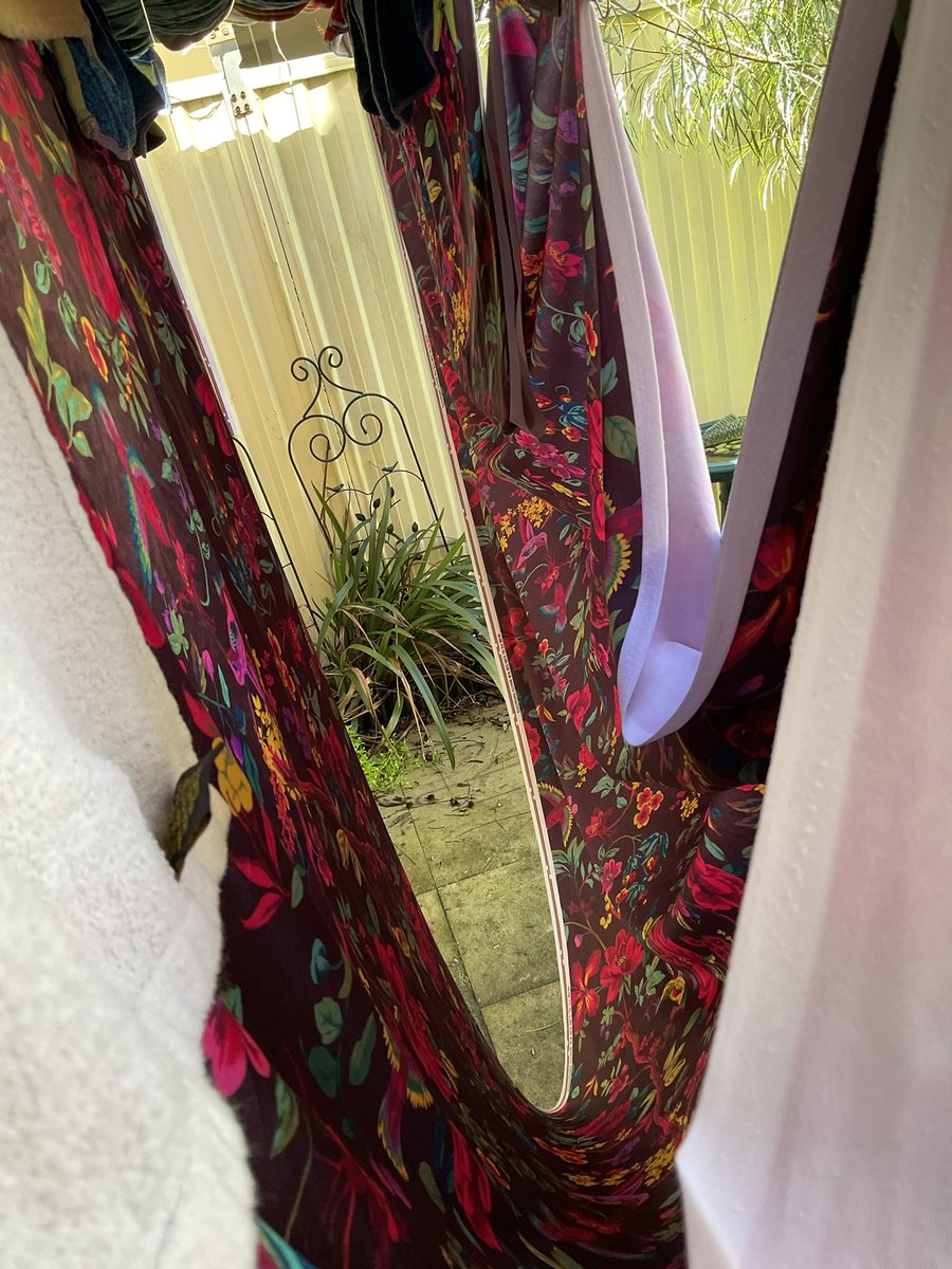 EzekiellPlays's tweet photo. For anyone making a velvet robe who thinks they can’t wash velvet - you can and you must! Velvet is cotton based & without prewashing it will shrink if you ever need to wash it ruining the garment. Machine cold gentle, or hand prewash, then hang like this. Voila!
#ofmd #sewingtip https://t.co/xhdixpbg4l