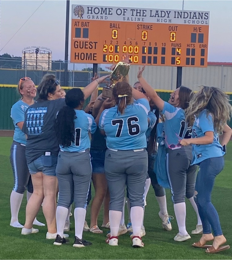 EaglePride247's tweet photo. Eagle Pride Alert! Our Lady Eagles defeated Union Grove tonight to win the Regional Quarterfinal Championship! Our next opponent is Lovelady. Details to follow. Post your congratulatory comments below! #PlusFour #EaglePride247 https://t.co/CbDOEZ0uUF