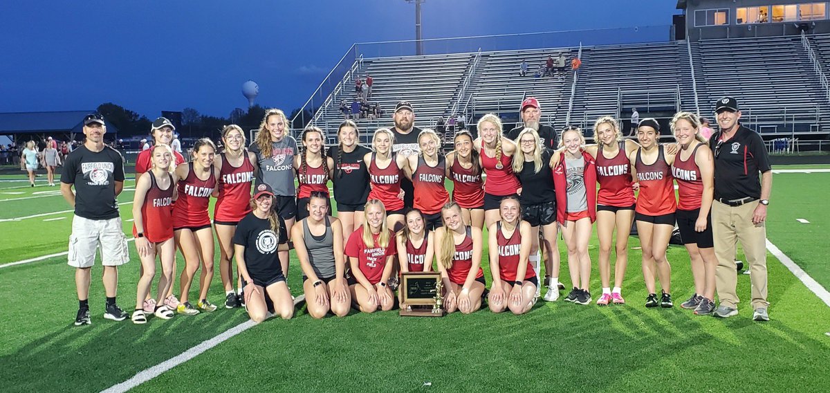 FUHS_TF's tweet photo. Both teams fought HARD tonight at the MSL Meet! The fight from every team member earned the women’s team a FIRST place finish &amp; the men’s team a FOURTH place finish! #FalconPride #RowTheBoat https://t.co/7m4T8FD0pr