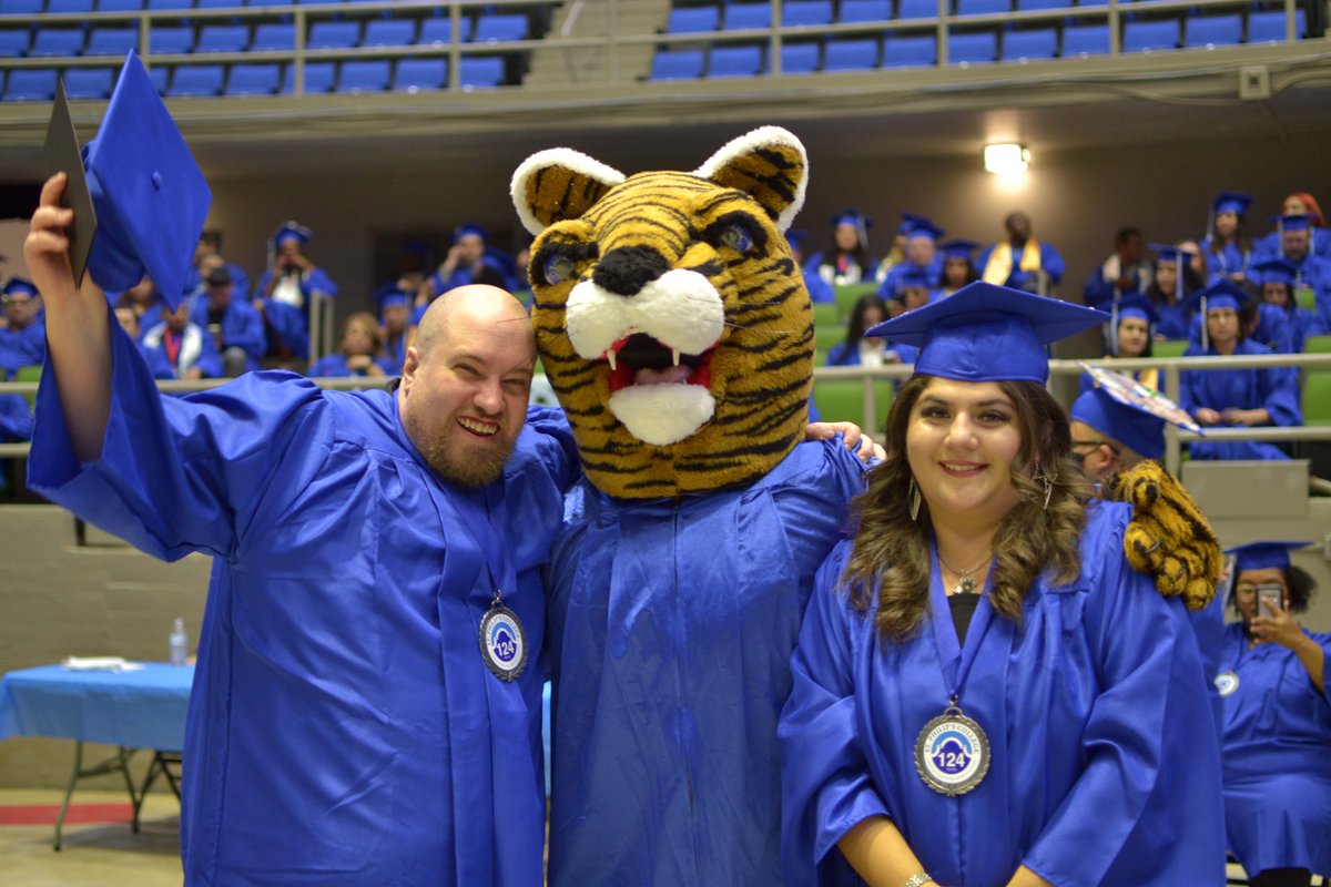 GoSPC's tweet photo. Congratulations, Spring 2022 Graduates! YOU DID IT! 
#GoSPC #SPCGrads https://t.co/i6WfDur2rf