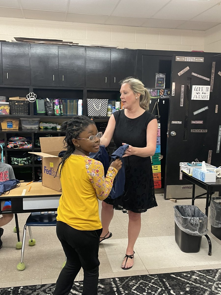 Thank you to <a href="/RotaryMurray/">Murray Rotary Club</a> for  the backpacks filled with awesome books!  What a great way to kick off summer reading!  MISD appreciates your service to our district and our awesome community! #MurraySchools