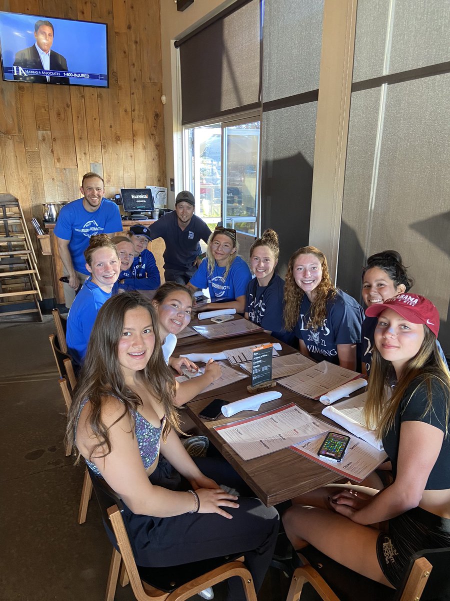 davishighswim's tweet photo. Day 1 ✅
Time to EAT 🍴😈 https://t.co/YiLSiuBT7d