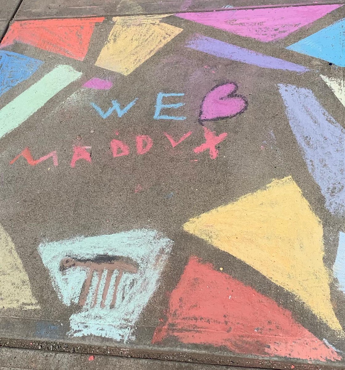 milliga2's tweet photo. Our Maddux Artists are at it again! #beautifulgeometry @MadduxMustangs @maddux_pto @FHSchools https://t.co/sZXxlcz4BV