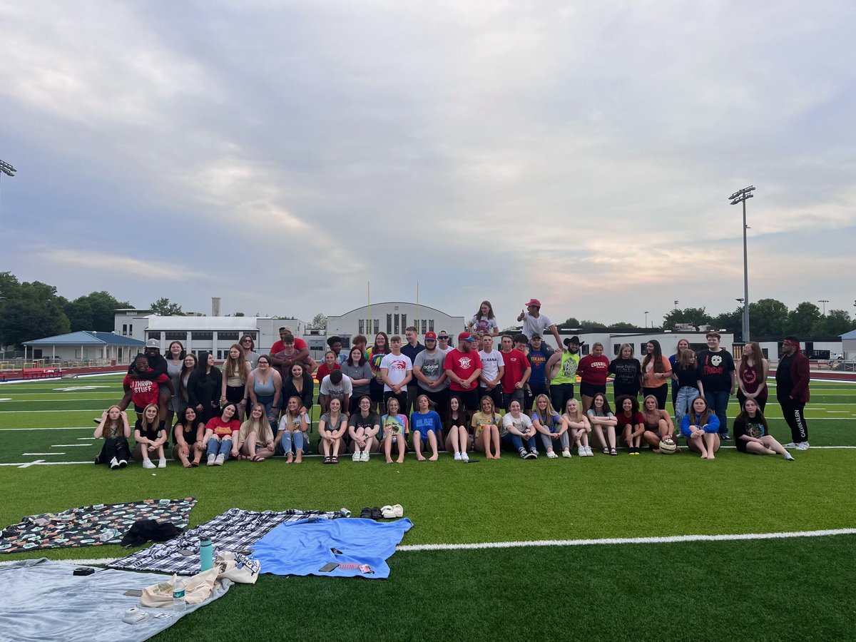 RHS_Shells's tweet photo. Senior Sunset
#Classof2022
#OnceAShellAlwaysAShell https://t.co/kZgG2AhAgp