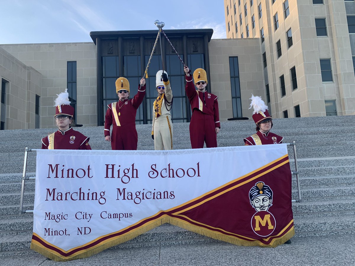 ArtsMinot's tweet photo. Your Minot High Marching Magicians! https://t.co/OkHoMhIO48