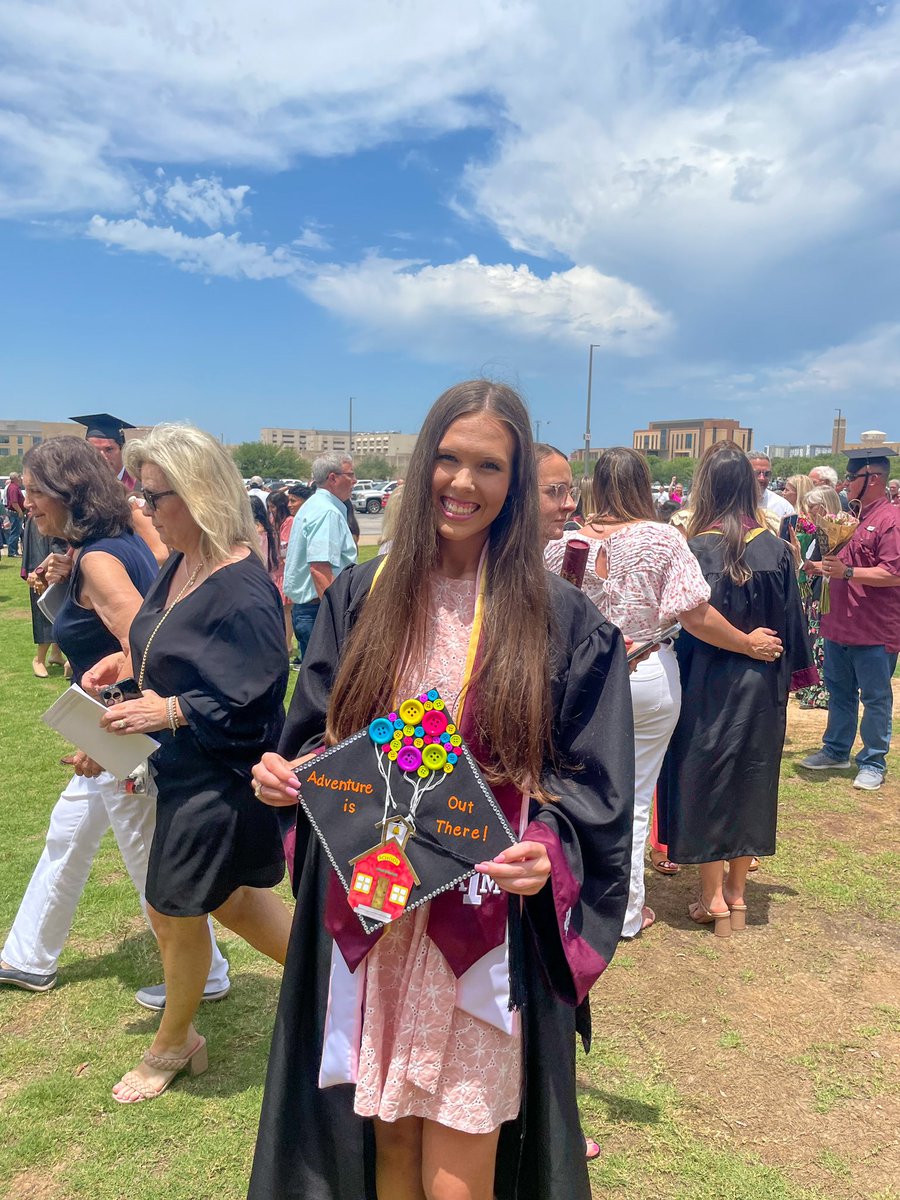 emilydenisonn's tweet photo. here’s to graduating SUMMA CUM LAUDE with A 4.0 !! only a school like @TAMU could make that DREAM and GOAL come true!!! whoop!! #TAMUgrad https://t.co/kNiN1OX0Ss