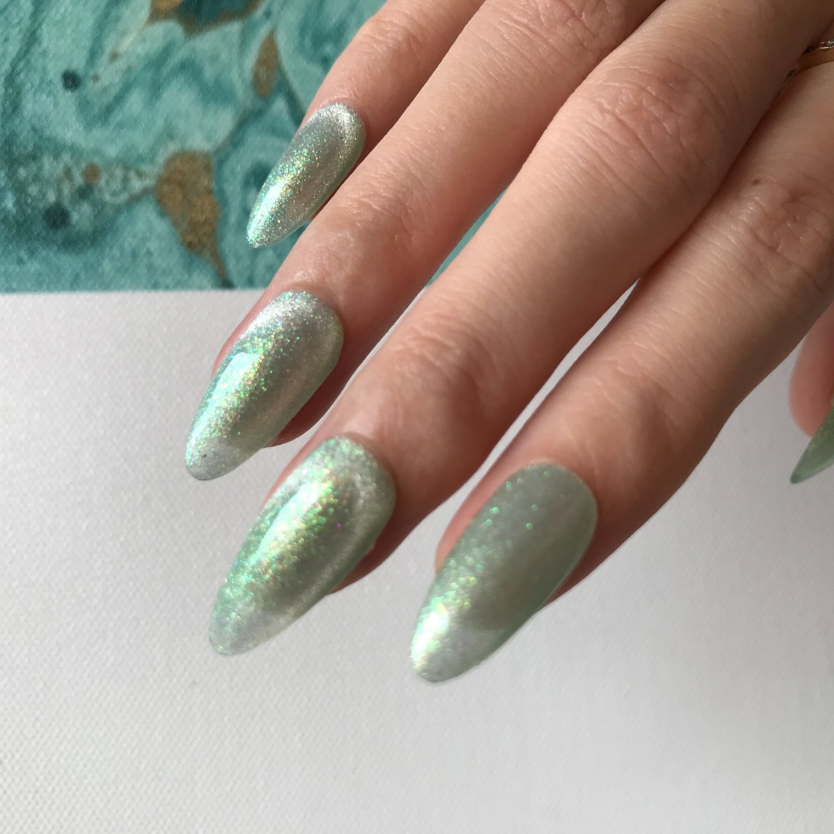 RARJSMNails's tweet photo. Stunning greens!!!💚❤️😘
Precious like a crystal clear green gem😍💕✨
Cat Eye Gel-Green Holographic Glitter #rarjsm 💅
-
#rarjsmgelpoilsh #nails #green  #nailart  #satisfying  #naildesign  #nailedit  #handpainted  #explorepage  #Explore  #Trending https://t.co/SrwdvW233J