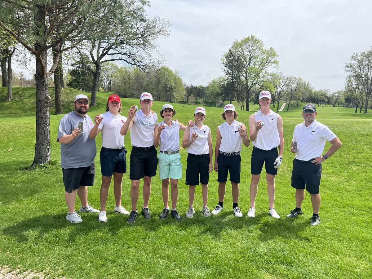 BoysShako's tweet photo. Varsity boys get the Win at Le Seuer Country Club today! @SabersAD https://t.co/t8oRBr8mh2