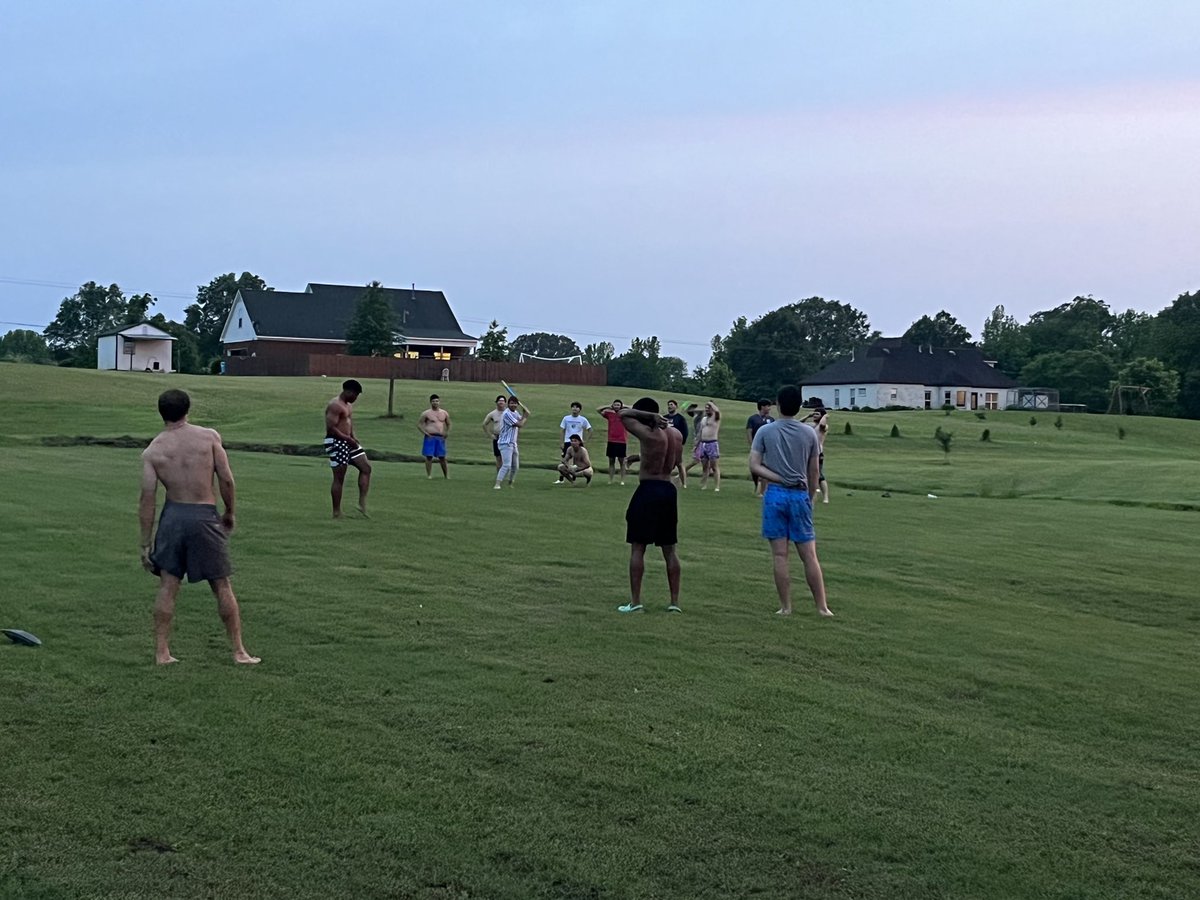 NWCCBaseball's tweet photo. Big Thank You to The Marascuilo Family for hosting our guys tonight for a Friday cookout and team party! You guys are awesome! #ranggang #rangerup #family #region23 https://t.co/32ihe1e2yW